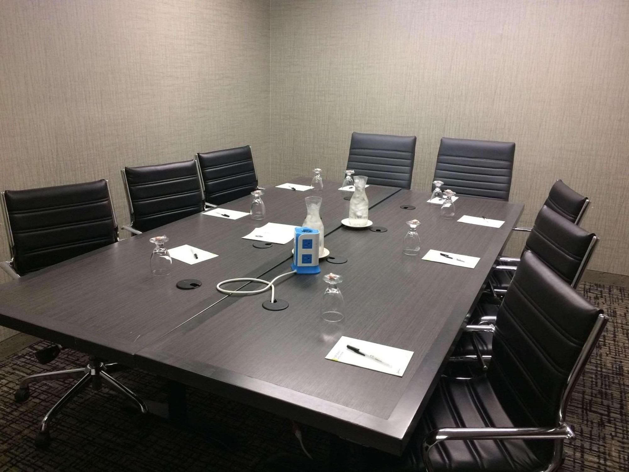 Holiday Inn Coralville - Iowa City By Ihg Esterno foto